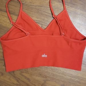 Alo delight cherry red sports bra